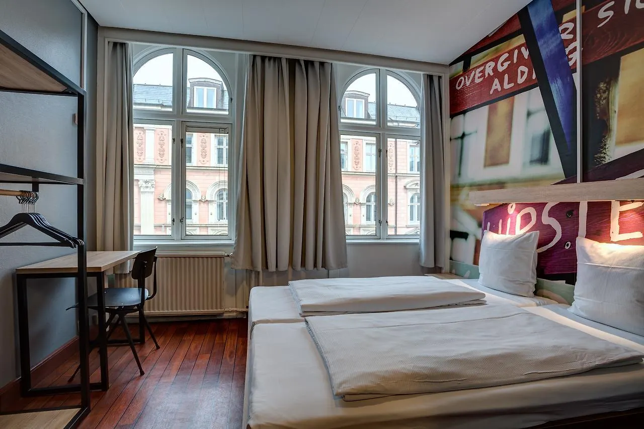 Hostel Urban House Copenhagen By Meininger